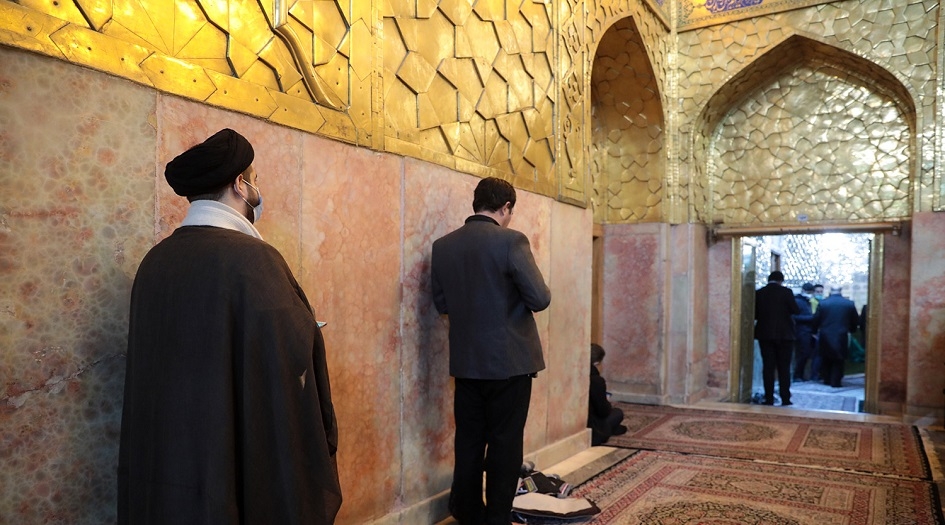 بالصور:في ليلة الرغائب ... أصوات المؤمنين ترتفع بنداء العفو في الحرم الرضوي الشريف 