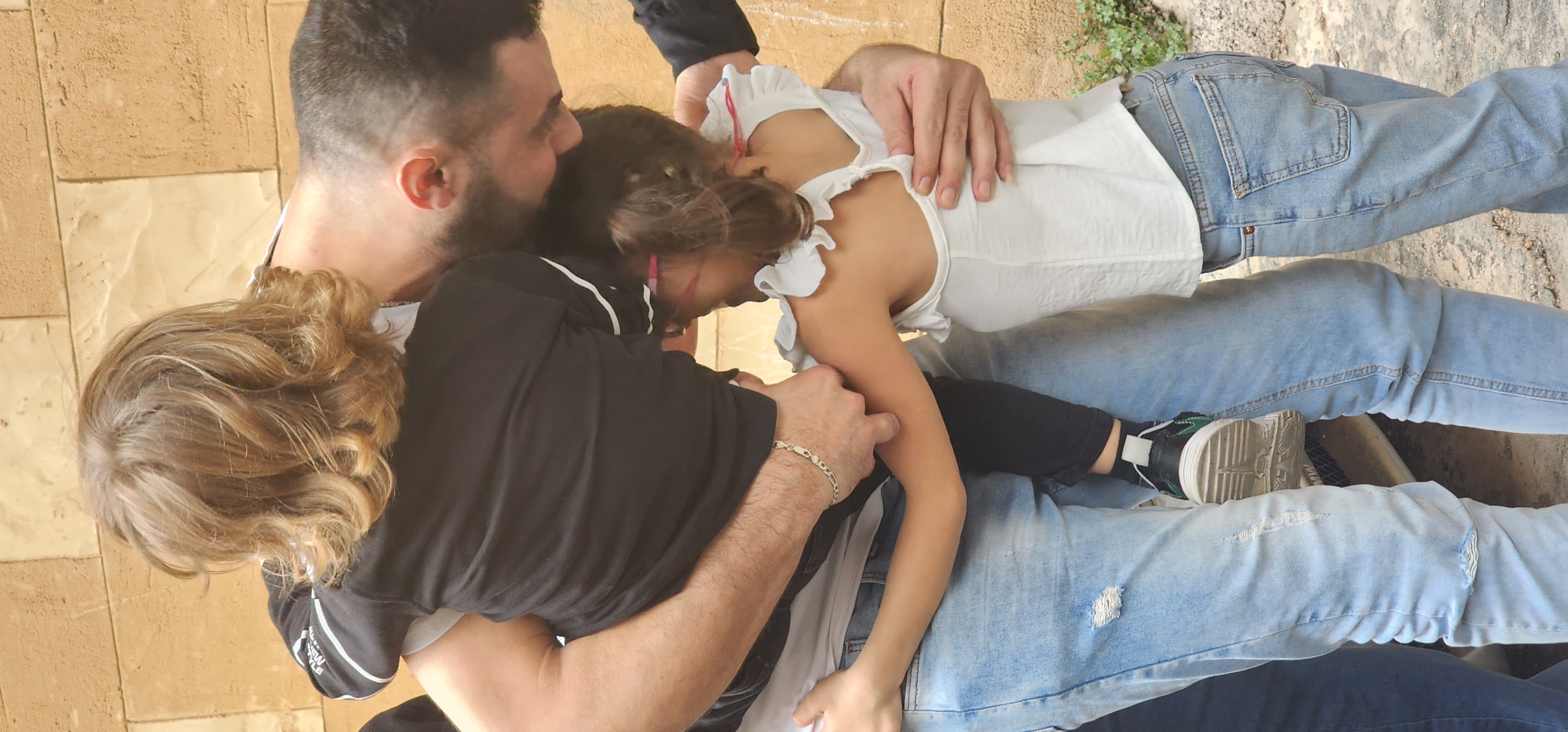 براءة الموقوف حسن عطيّة من تهمة التعامل مع العدو الإسرائيلي، وقد وصل الى منزله للتو في قانا