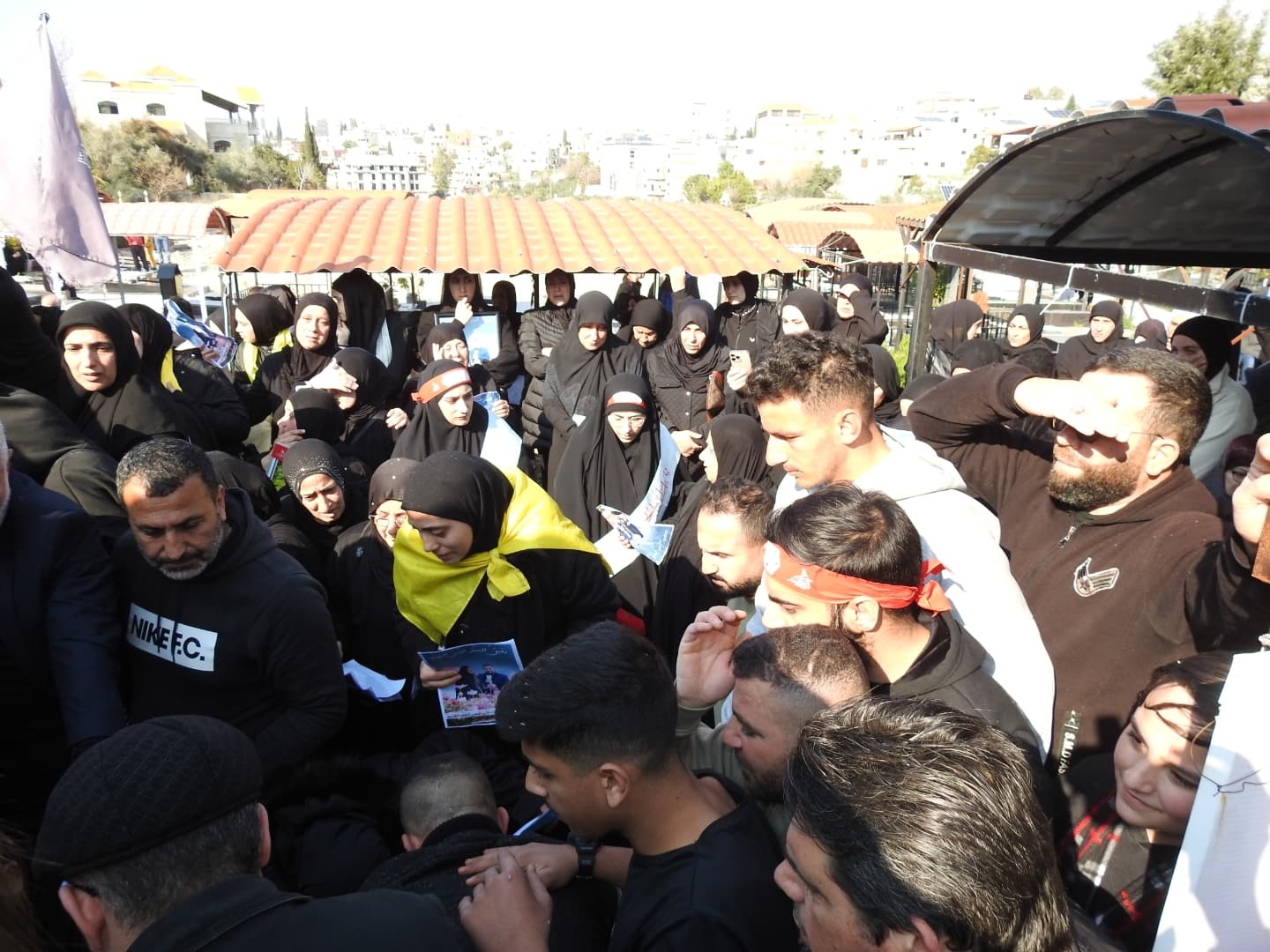 مشيا سويا درب الحياة..واكملا معا درب الجنة..