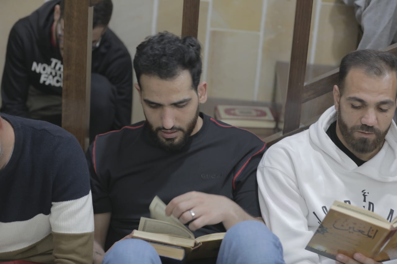 إحياء ليالي القدر المباركة للعام ٢٠٢٥ بحضور حاشد من المؤمنين الذين ابتهلوا الى الله تعالى بأدعيتهم