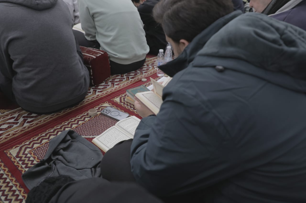 إحياء ليالي القدر المباركة للعام ٢٠٢٥ بحضور حاشد من المؤمنين الذين ابتهلوا الى الله تعالى بأدعيتهم