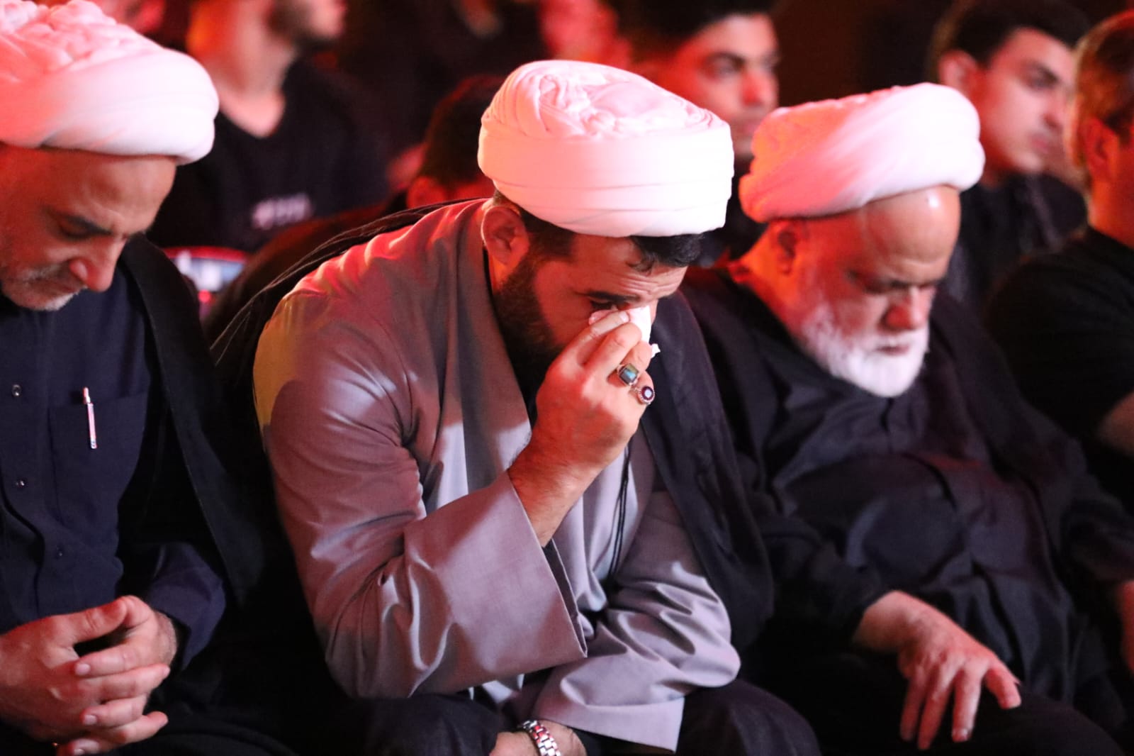 بالصور إحياء الليلة العاشرة ٢٠٢٥ من ليالي عاشوراء في بلدة قانا ساحة الأمام الحسين (ع) حارة البركة