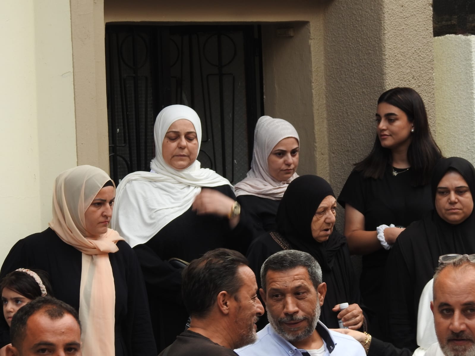 شيعت بلدة قانا فقيد الجهاد والمقاومة الحاج علي محمد حكيم الى مثواه الاخير