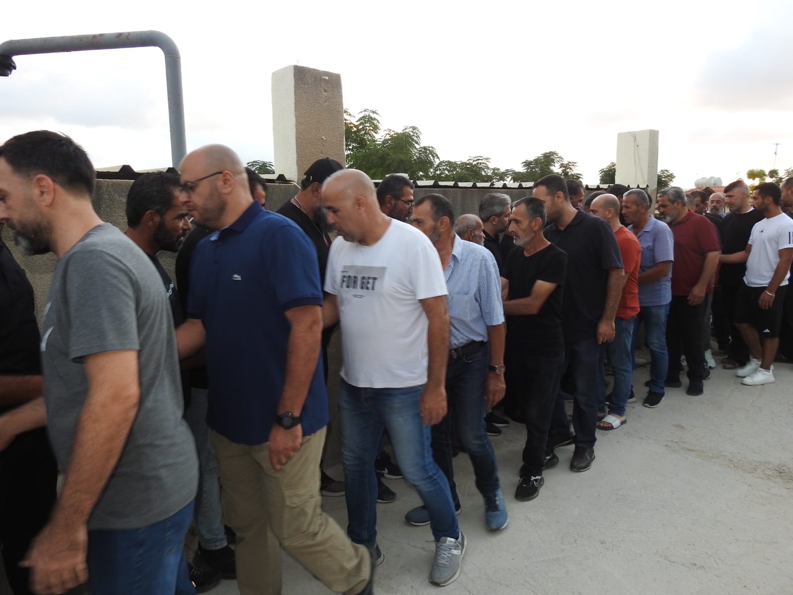 شيعت بلدة قانا فقيد الجهاد والمقاومة الحاج علي محمد حكيم الى مثواه الاخير