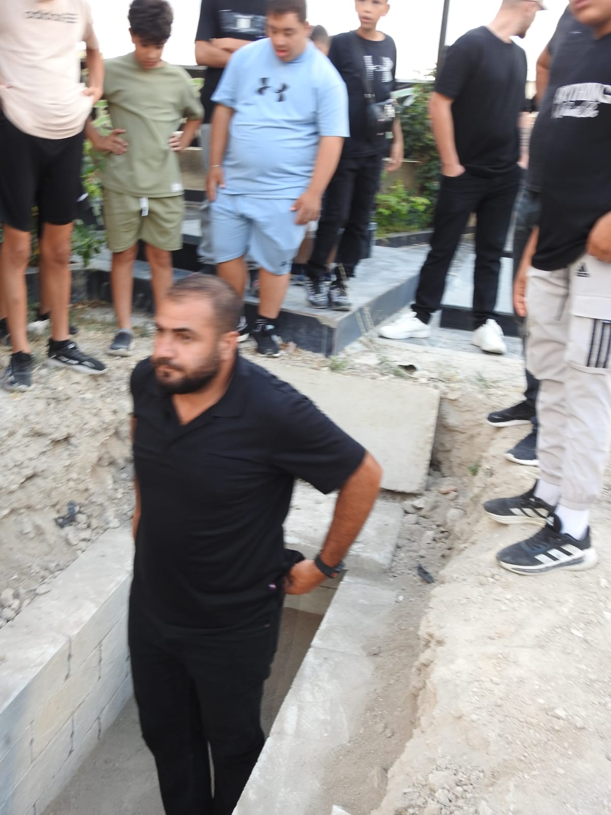 شيعت بلدة قانا فقيد الجهاد والمقاومة الحاج علي محمد حكيم الى مثواه الاخير