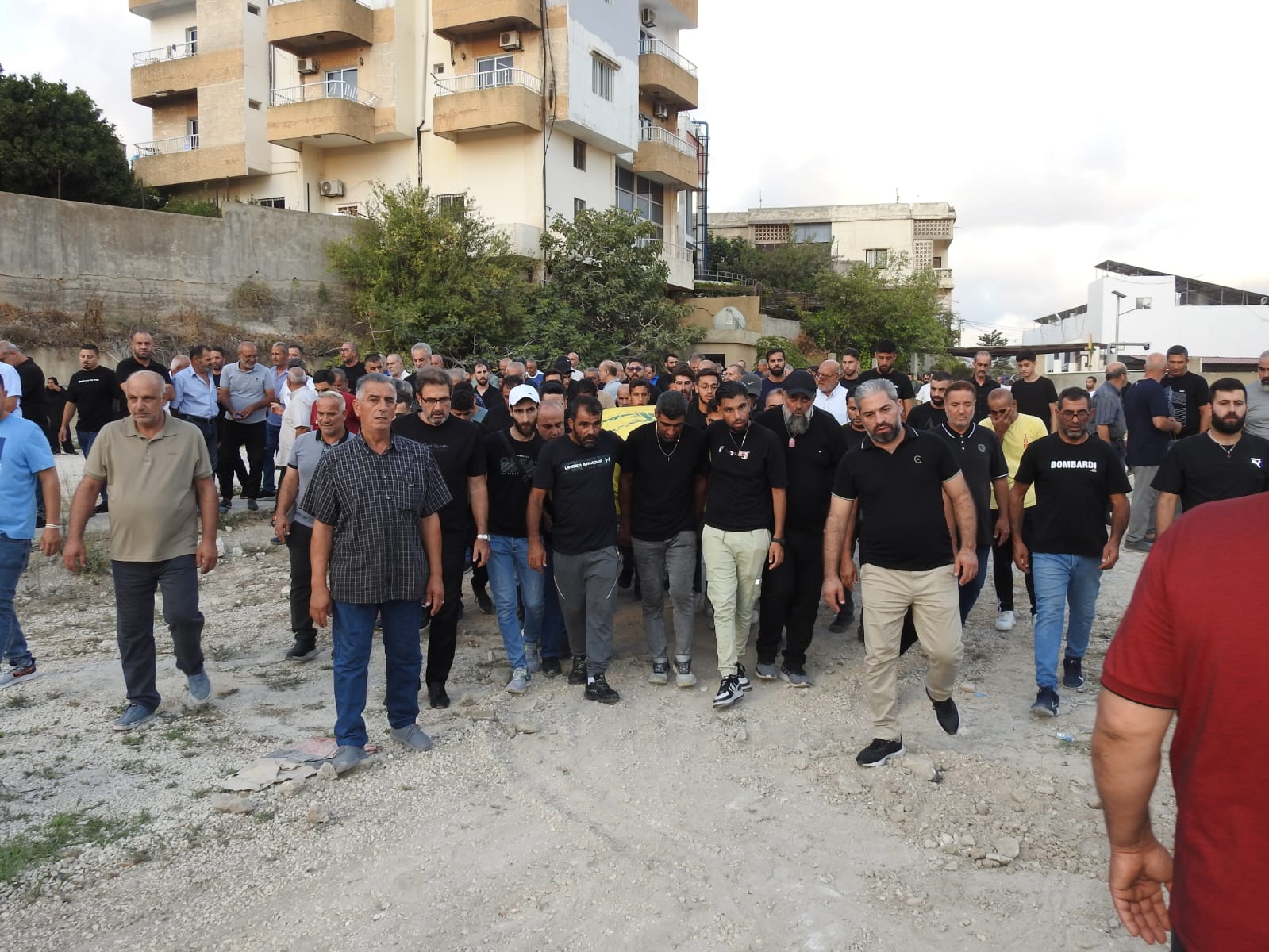 شيعت بلدة قانا فقيد الجهاد والمقاومة الحاج علي محمد حكيم الى مثواه الاخير