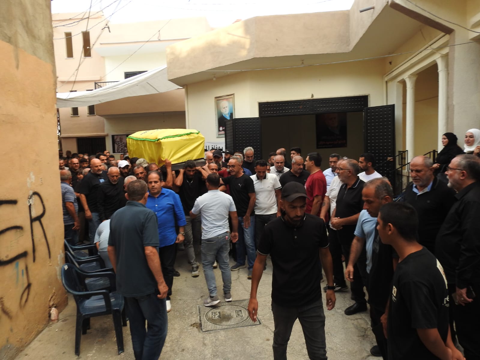 شيعت بلدة قانا فقيد الجهاد والمقاومة الحاج علي محمد حكيم الى مثواه الاخير