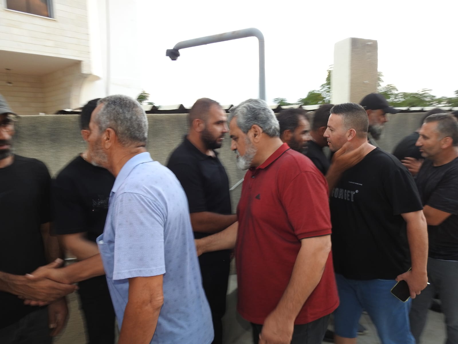 شيعت بلدة قانا فقيد الجهاد والمقاومة الحاج علي محمد حكيم الى مثواه الاخير