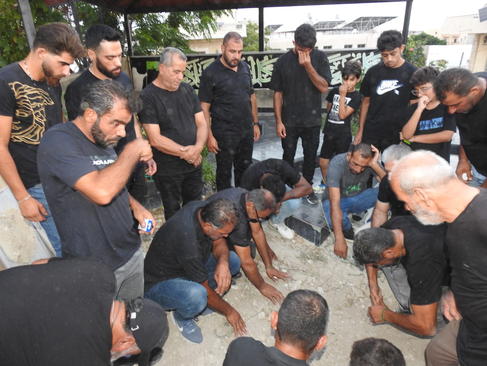 شيعت بلدة قانا فقيد الجهاد والمقاومة الحاج علي محمد حكيم الى مثواه الاخير