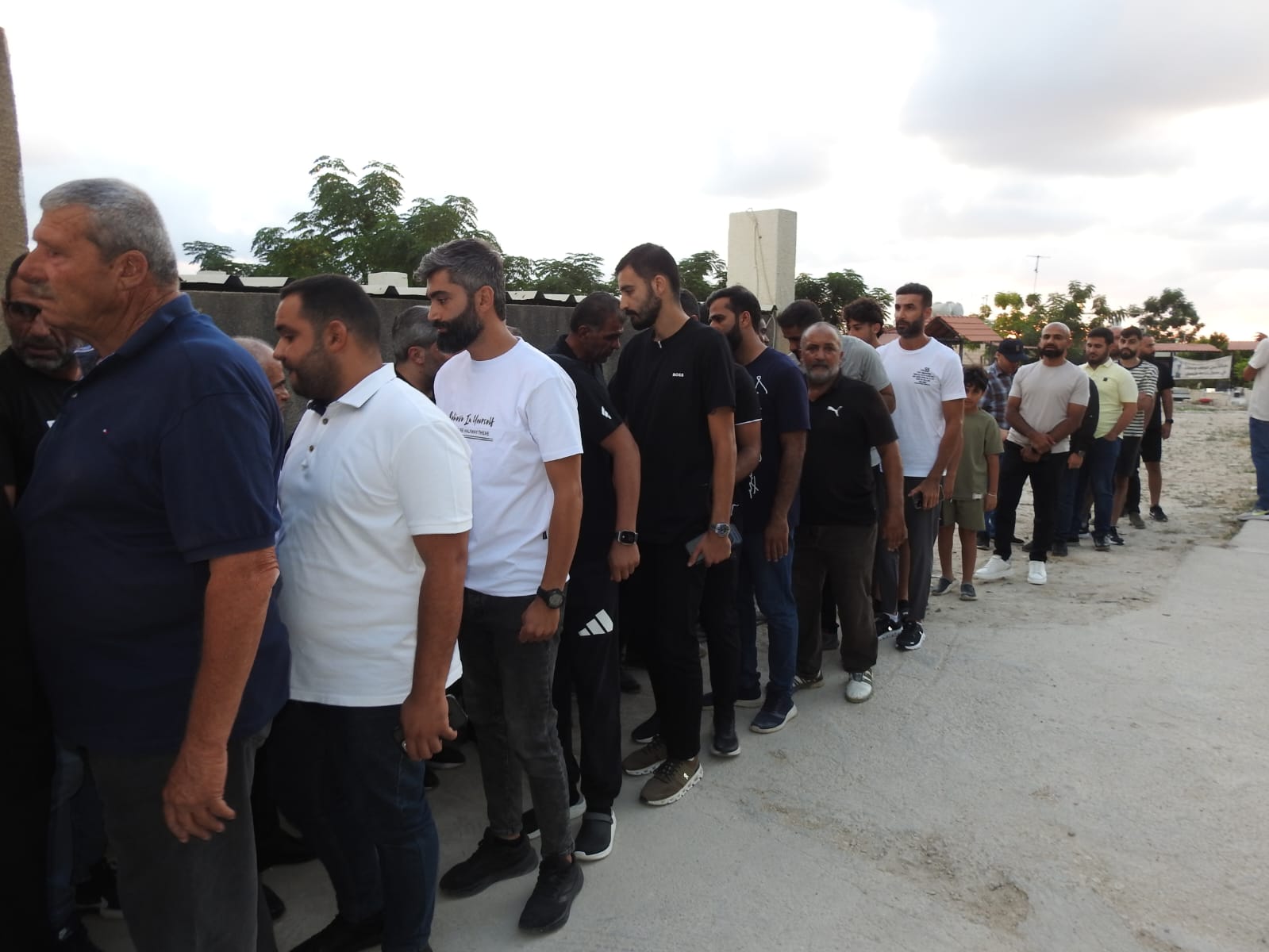شيعت بلدة قانا فقيد الجهاد والمقاومة الحاج علي محمد حكيم الى مثواه الاخير